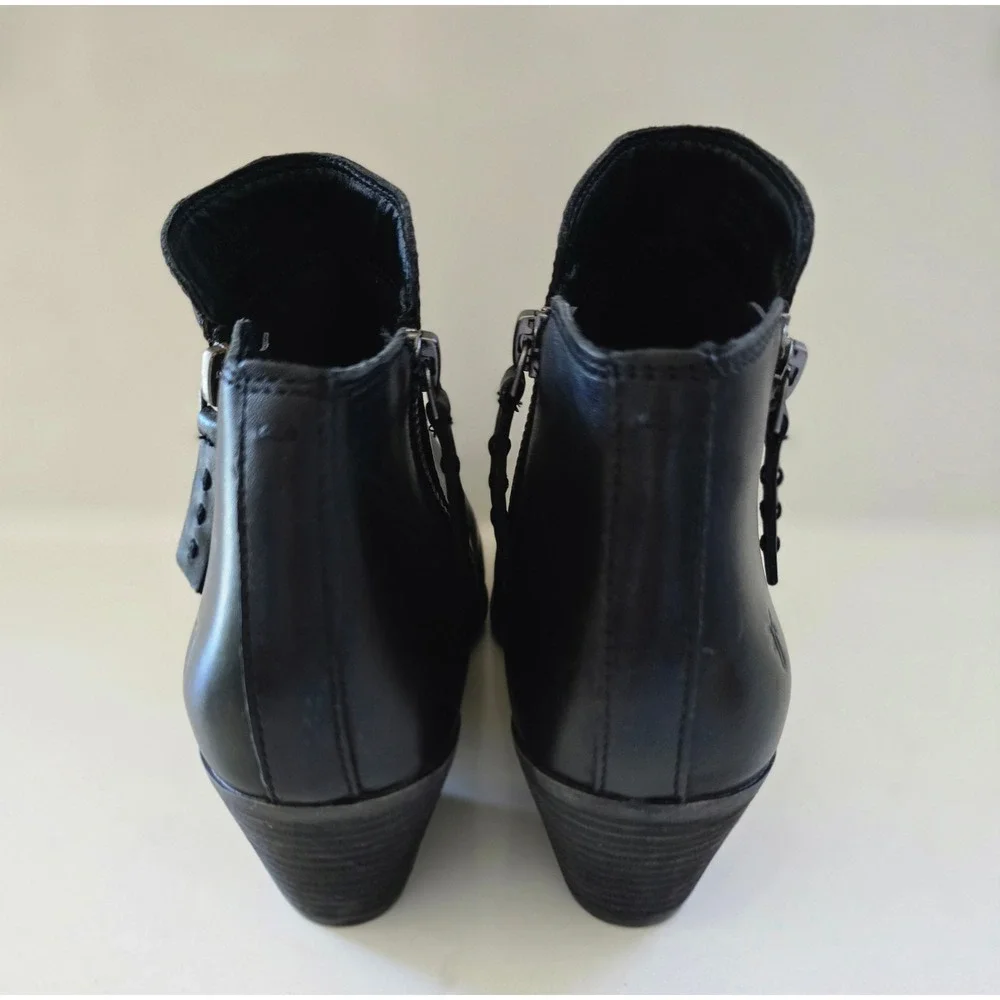 NWOB Frye Women Black Leather Ankle Boots Side Zip Almond Toe Cuban Heel Booties